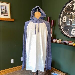 AE Men's Blue & White Hooded Long-Sleeve Tee